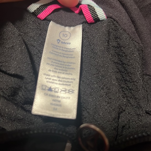 Black Ivivva jacket / windbreaker - Picture 5 of 5